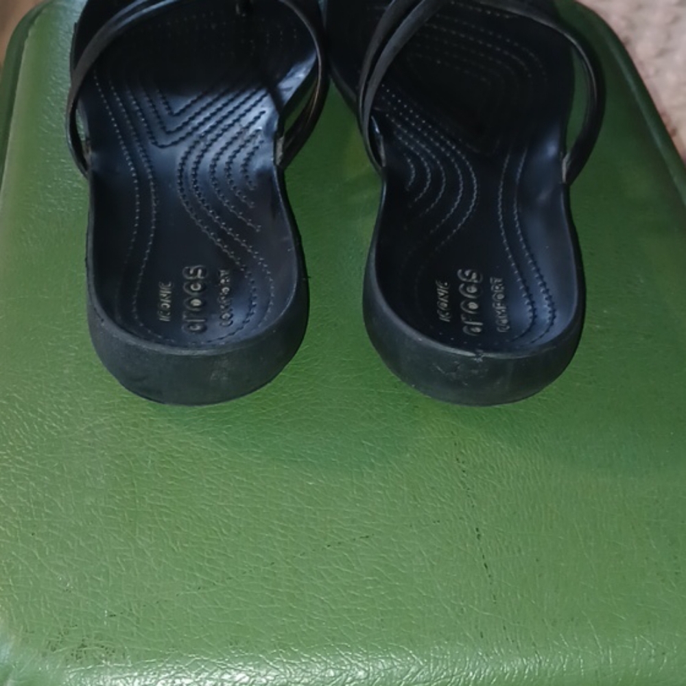 Crocs thong sandals - Picture 2 of 7
